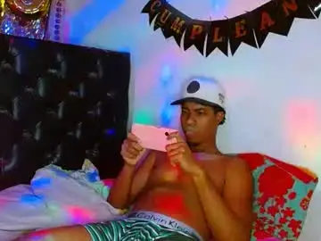 Chaturbate Sex Chat of andrea_andres_couplehot