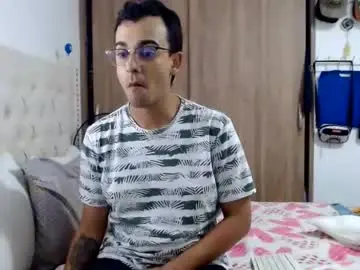 Chaturbate Live Sex Cam of juanpuentes206