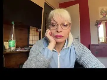 Chaturbate Adult Webcam of smiling_irene