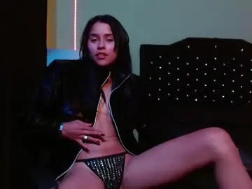 Chaturbate Live Sex Cam of noha_thomson
