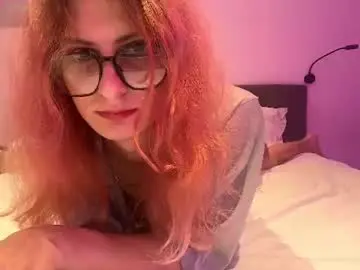 Chaturbate Live Sex Cam of alicepinkhead