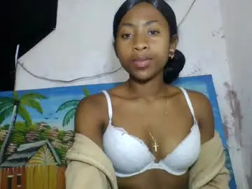 Chaturbate Watch Live Sex Cams of orinelatsa