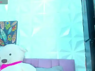 Chaturbate Live Porn of briyit_doll