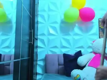 Chaturbate Free Live Porn of briyit_doll