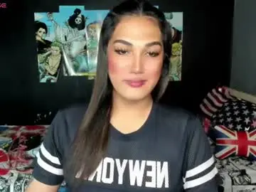 Chaturbate Live Sex Cam of diamond_foxy