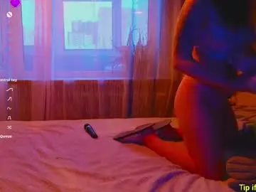 Chaturbate Free Porn Cam of tinnymollys01