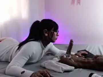 Chaturbate Free Live Porn of giagh_