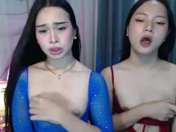 Chaturbate Live Sex Cam of hoelymolly