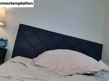 Chaturbate Live Sex Cam of emmaxtemptation