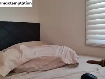 Chaturbate Adult Video Chat of emmaxtemptation