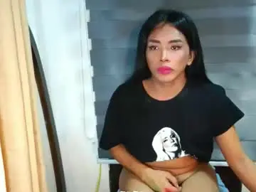 Chaturbate Live Porn of _karie_