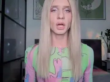 Chaturbate Watch Live Sex Cams of huge_vee