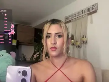 Chaturbate Sex Cam of isa__fox_1