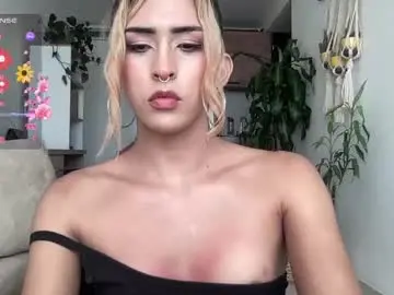 Chaturbate Sex Cam of isa__fox_1