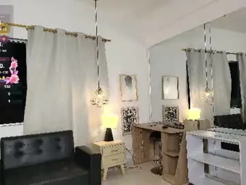 Chaturbate Sex Cam of isa__fox_1