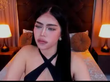 Chaturbate Live Sex Cam of hennessygoddess69