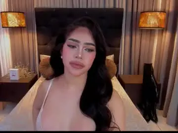 Chaturbate Sex Cam of hennessygoddess69