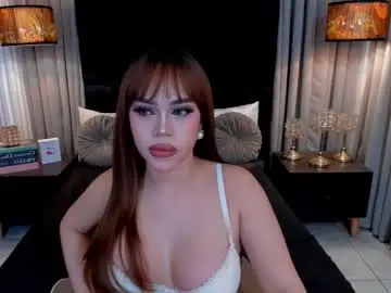 Chaturbate Live Porn of hennessygoddess69