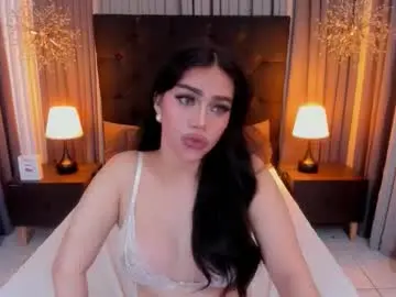 Chaturbate Live Porn of hennessygoddess69