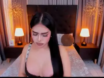 Chaturbate Adult Video Chat of hennessygoddess69