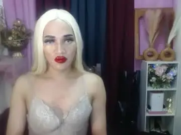 Chaturbate Live Sex Cam of urcumgirlasiants