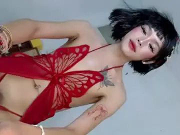 lou_na from chaturbate