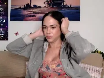 Chaturbate Live Sex Cam of luara_