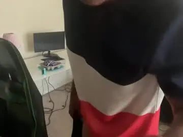 Chaturbate Live Sex Cam of mantismillie