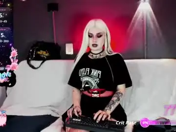 Chaturbate Nude Webcam of mix_carmilla