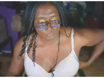 Chaturbate Live Sex Cam of naomifux