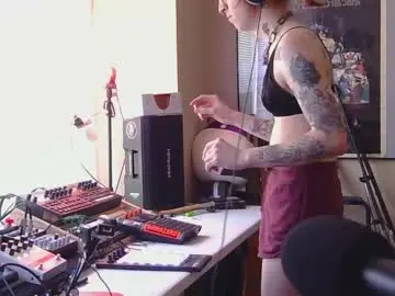 Chaturbate Live Sex Cam of savagewaves