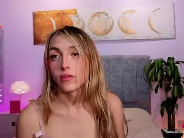 Chaturbate Live Sex Cam of antonellastar24_
