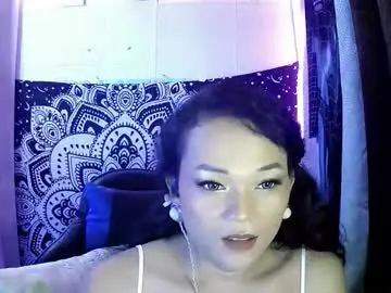 Chaturbate Live Sex Cam of fuckingjoy07