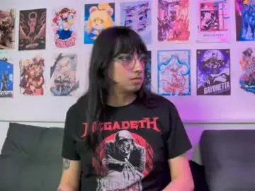 Chaturbate Live Sex Cam of snowblack_