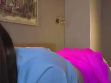 Chaturbate Live Sex Cam of crystaldiva01