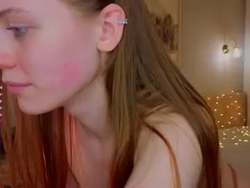 Chaturbate Nude Webcam of crystaldiva01