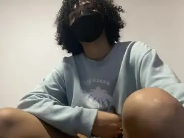 Chaturbate Live Sex Cam of valentina_girald0