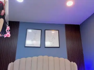 Chaturbate Live Sex Cam of sasha__moore