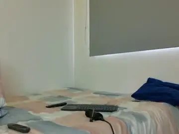 Chaturbate Live Sex Cam of isahilton1