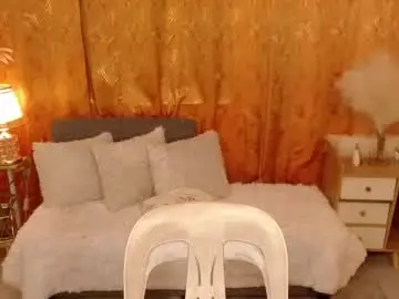 starryseductress from chaturbate