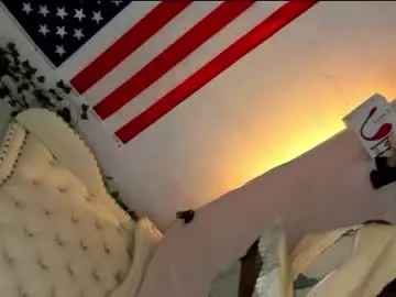 Chaturbate Live Sex Cam of scarlet_sweet6969