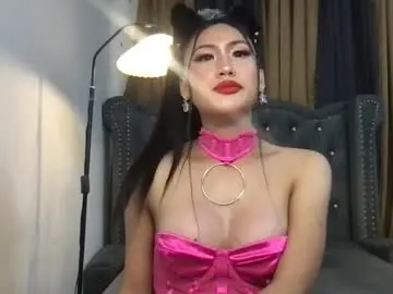 sweetgirllucy24xx from chaturbate