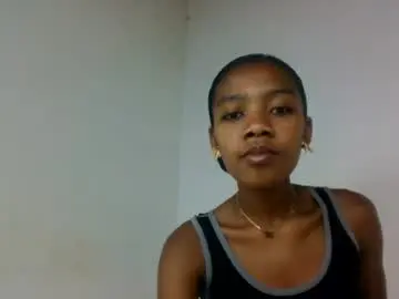 Chaturbate Adult Video Chat of rosezzh