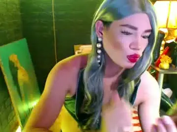 Chaturbate Nude Webcam of urhardcockqueenxxx