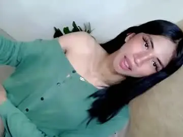 Chaturbate Live Sex Cam of yannafucks
