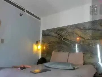 Chaturbate Live Sex Cam of brooke_sky