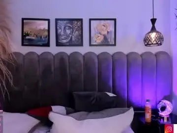 Chaturbate Live Sex Cam of dark_nina_