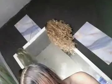 Chaturbate Watch Live Sex Cams of miraclegirl23
