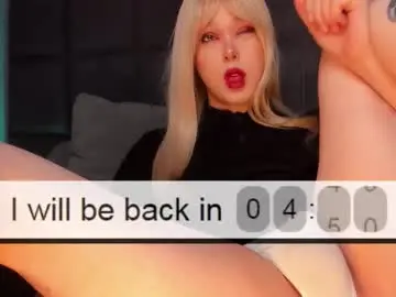 roxydreamgirl from chaturbate