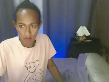 Chaturbate Free Live Porn of hugecock_caramel